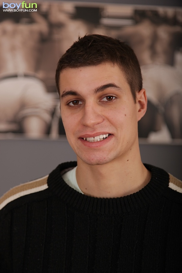 He is not only pretty but also a pervert and unloads his cum on his chest - XXXonXXX - Pic 1