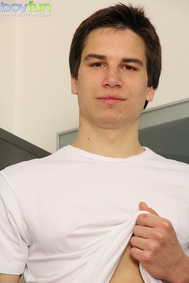 He has worked out so hard and now has the perfect butt to get penetrated - XXXonXXX - Pic 2