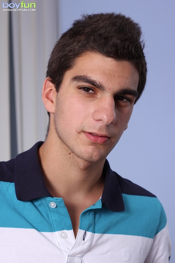 The hard stomach of this guy gets his own sweet cum - XXXonXXX - Pic 1