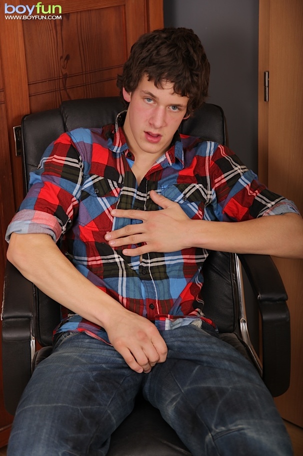 This dude has the most perfect cock to get sucky fucky - XXXonXXX - Pic 1