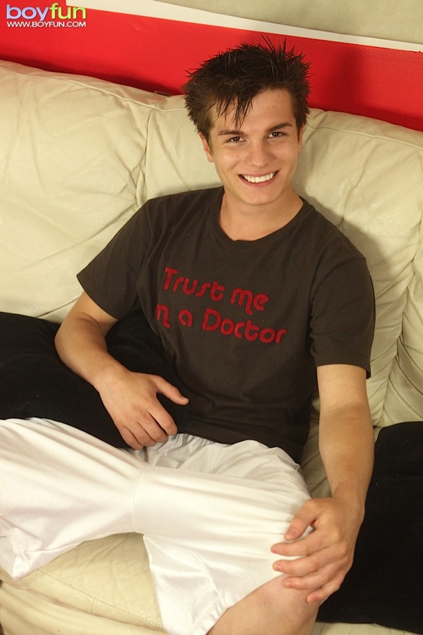 The couch was the best place for this dude to give pleasure to himself - XXXonXXX - Pic 1