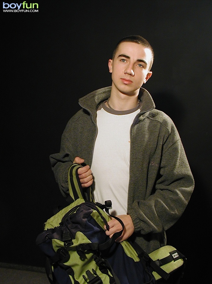 He worked out his hard abs only to fill it with his own cum - XXXonXXX - Pic 1