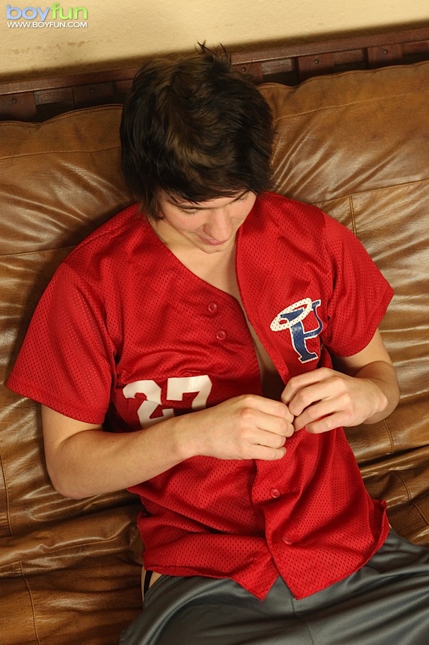This youth had to stroke his cock so hard and poses in slutty positions - XXXonXXX - Pic 3