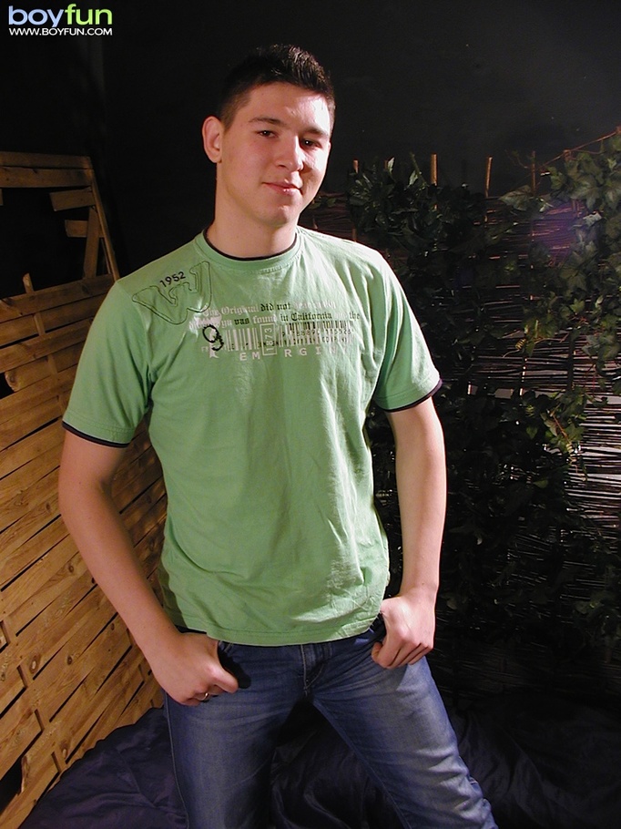 This dude is such a slutty pervert and enjoys his warm cam on his belly - XXXonXXX - Pic 1