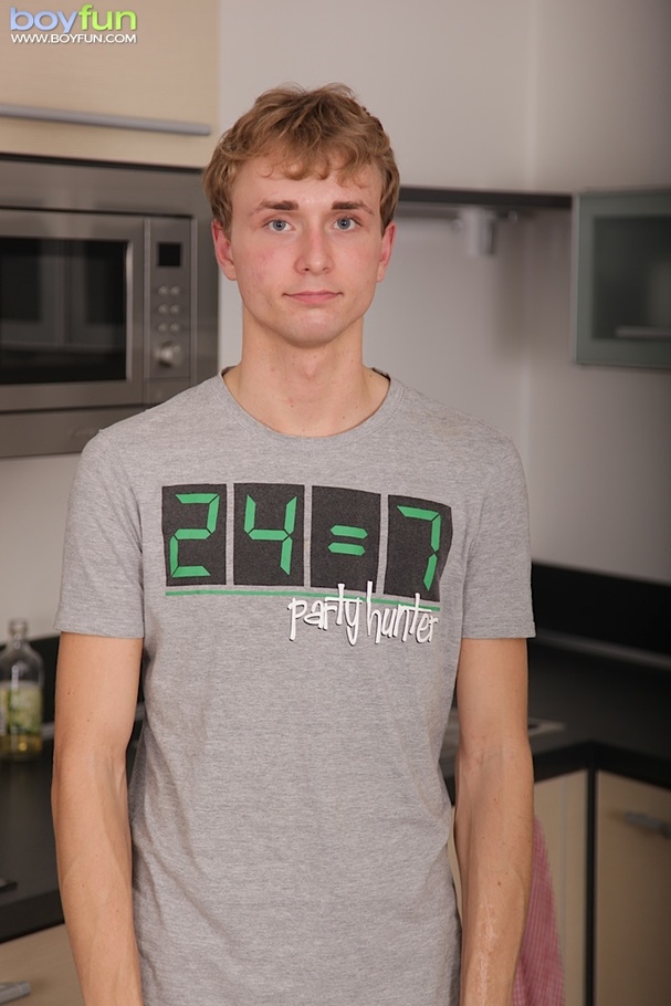 Have fun with dinner after this prick unload his cum in the kitchen - XXXonXXX - Pic 1