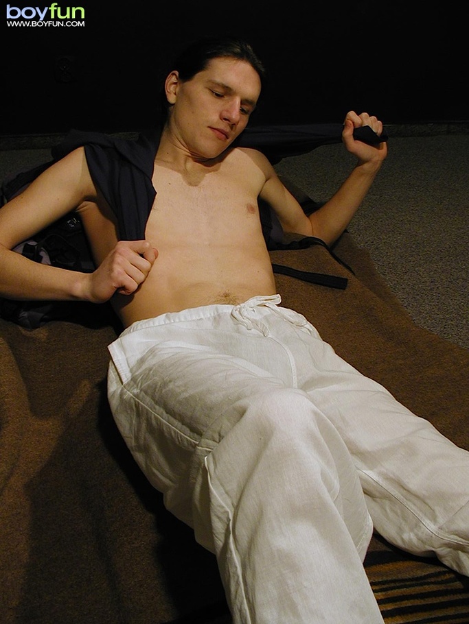 This college dude enjoys beating off his prick after having some Geography - XXXonXXX - Pic 6