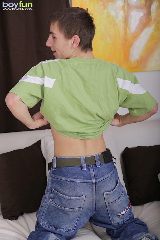 Obscene dude gets so hard and shows off his abs and jacks off - XXXonXXX - Pic 5