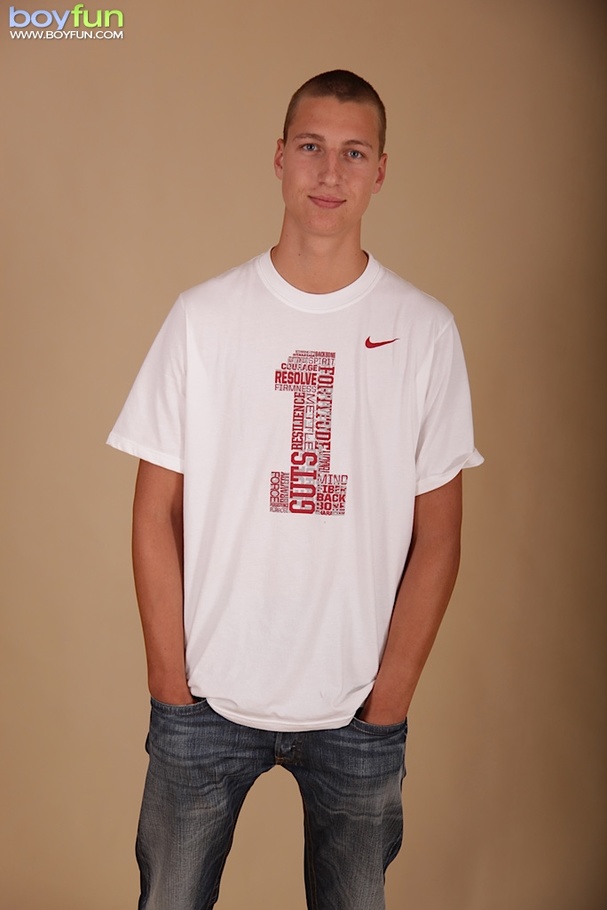 Sensual stupid gay has athletic body and poses his great body - XXXonXXX - Pic 2