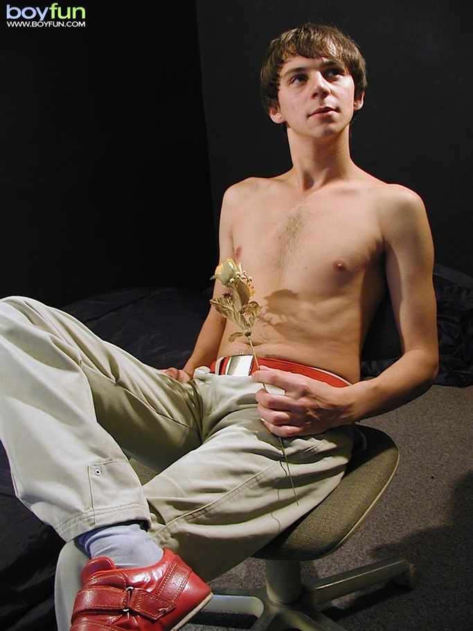 He nearly harms his own cock after squeezing it so hard - XXXonXXX - Pic 4