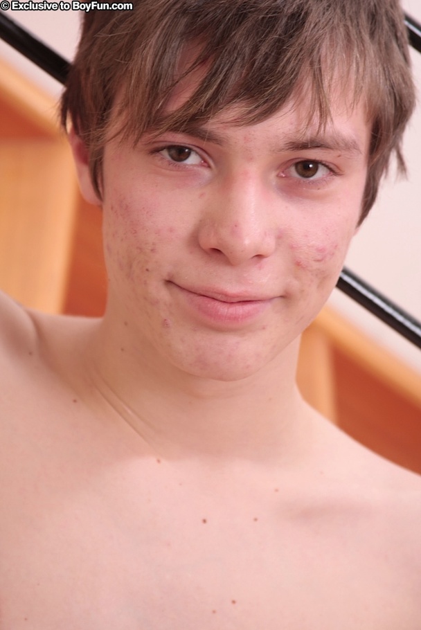 Muscle guy jerks off and wishes to have a huge cock in his mouth - XXXonXXX - Pic 14