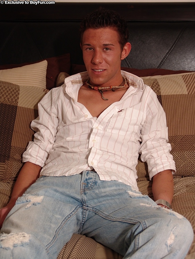 This hot dude poses in hot positions and jerks off for you - XXXonXXX - Pic 1