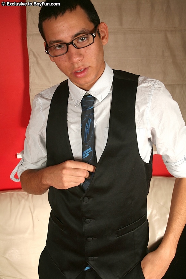 There was so much work during the day that he needs to unload cum for pleasure - XXXonXXX - Pic 1