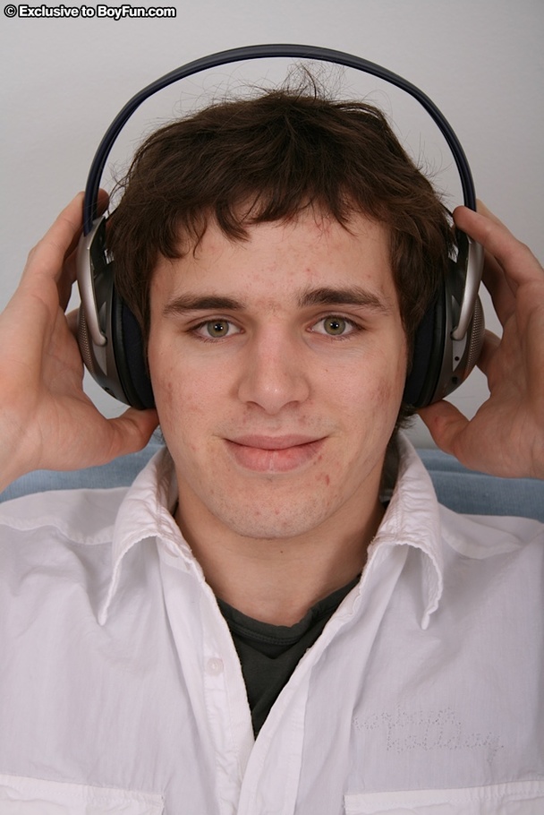 This dude has the most perfect innocent face for a facial - XXXonXXX - Pic 1