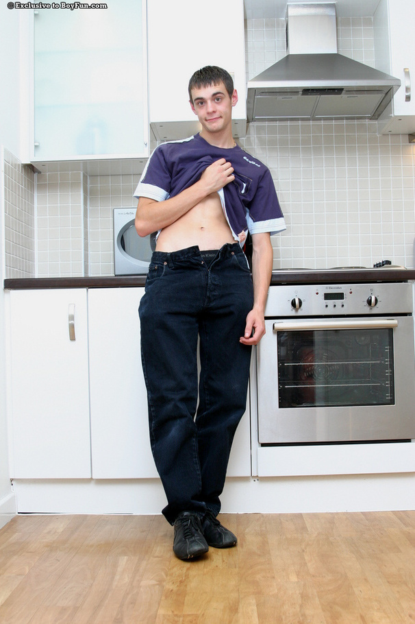 Skinny gay man presents his tight asshole to the camera - XXXonXXX - Pic 4