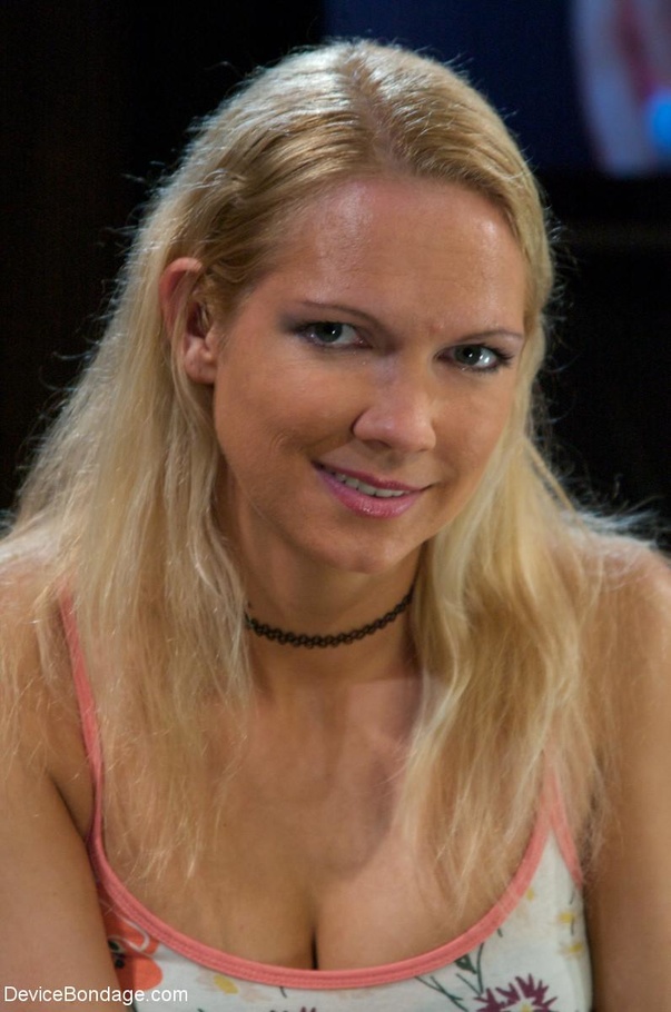 Blonde party girl isn’t sure what to think  - XXX Dessert - Picture 5