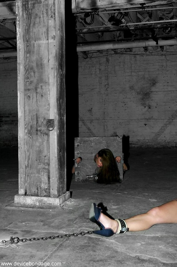 Cutie creams when her cunt is played with, and she is strapped down, rendering her immobile. - XXXonXXX - Pic 2