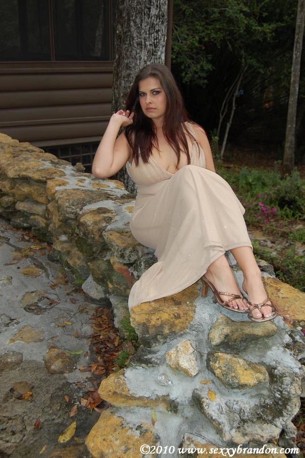 Stimulating babe in sexy brown dress pose h - XXX Dessert - Picture 5