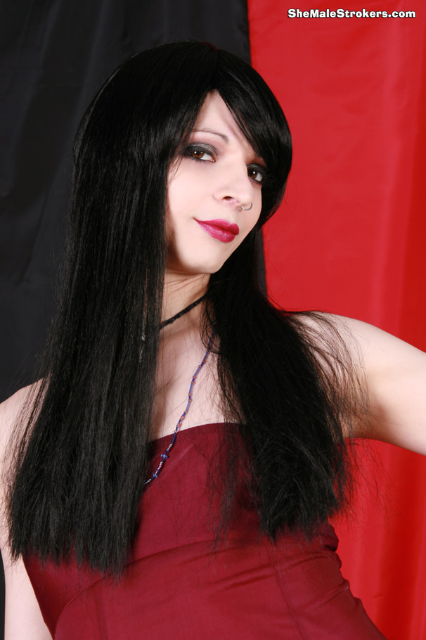 Raven haired tranny showing her giant meat  - XXX Dessert - Picture 1