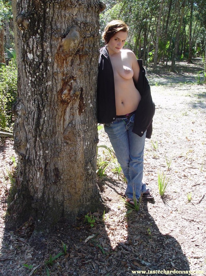 Naughty redhead in jeans and black jacket m - XXX Dessert - Picture 1