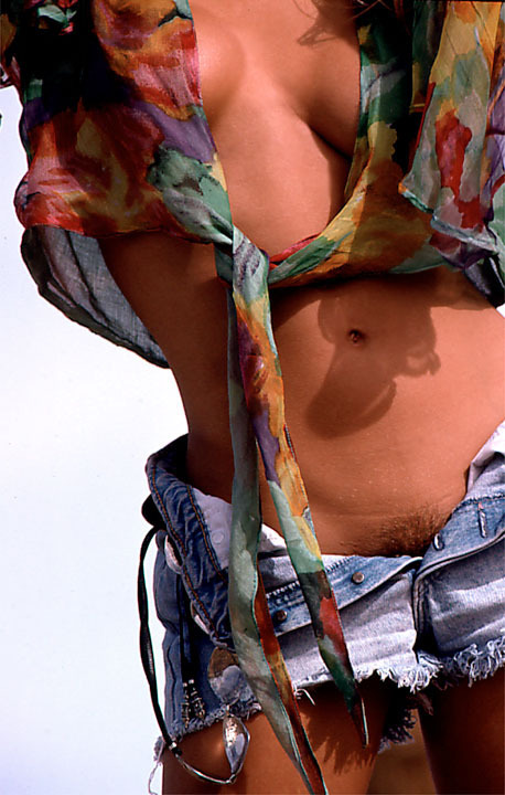 Blonde charmer in red, black and other sexy - XXX Dessert - Picture 5