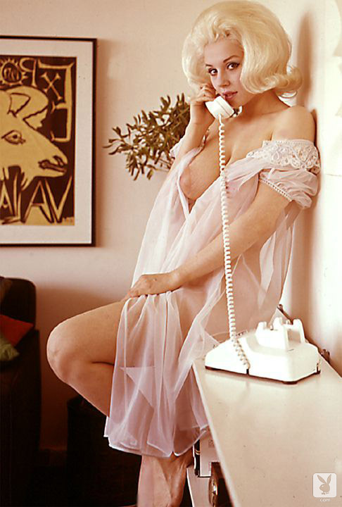Beautiful blonde in hot white sleep outfit  - XXX Dessert - Picture 7