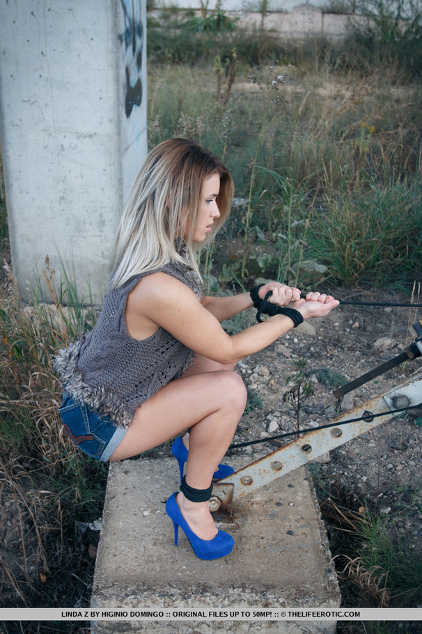 Lovely slut next to the railroad has her wr - XXX Dessert - Picture 1