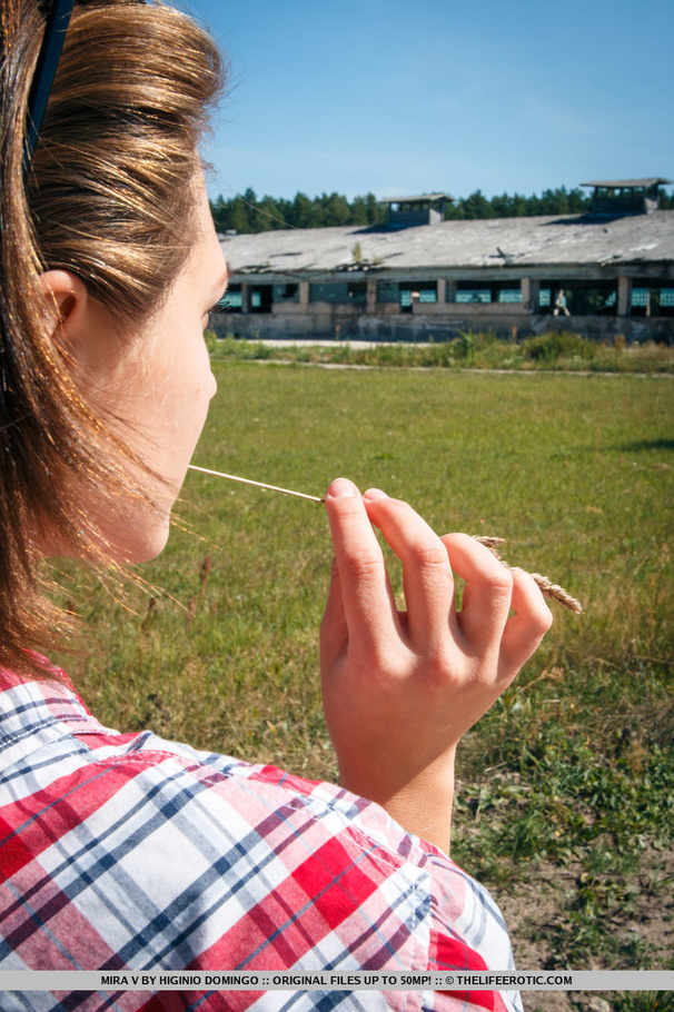 Slut bound and tied outdoors shows her mois - XXX Dessert - Picture 1