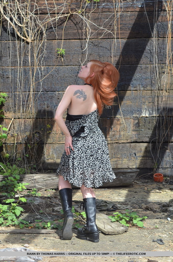 Kinky redhead strips and plays with her cun - XXX Dessert - Picture 1