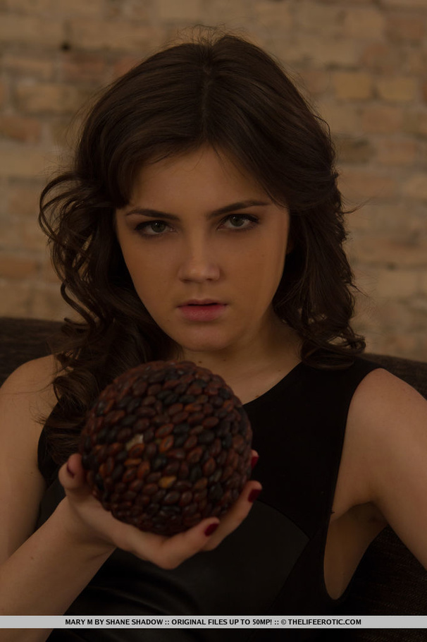 Seductive girl gets in the mood and masturb - XXX Dessert - Picture 1