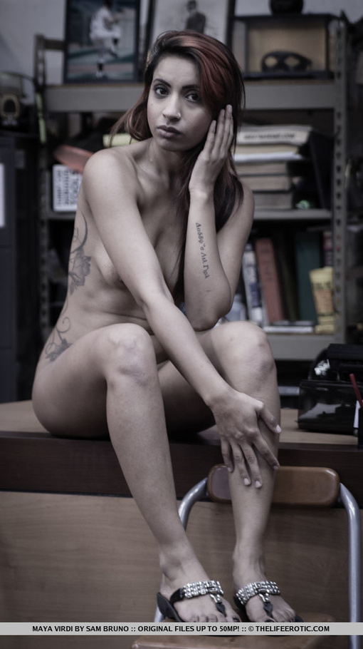 Exotic chick in black plays with herself in - XXX Dessert - Picture 6