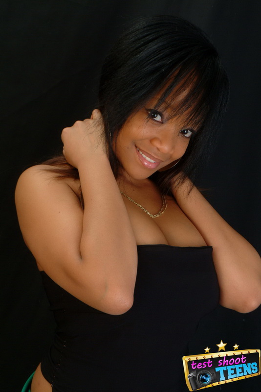 Sweet ebony babe in green and black outfit  - XXX Dessert - Picture 9