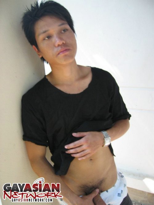 Asian stud pose outdoor before he goes insi - XXX Dessert - Picture 7