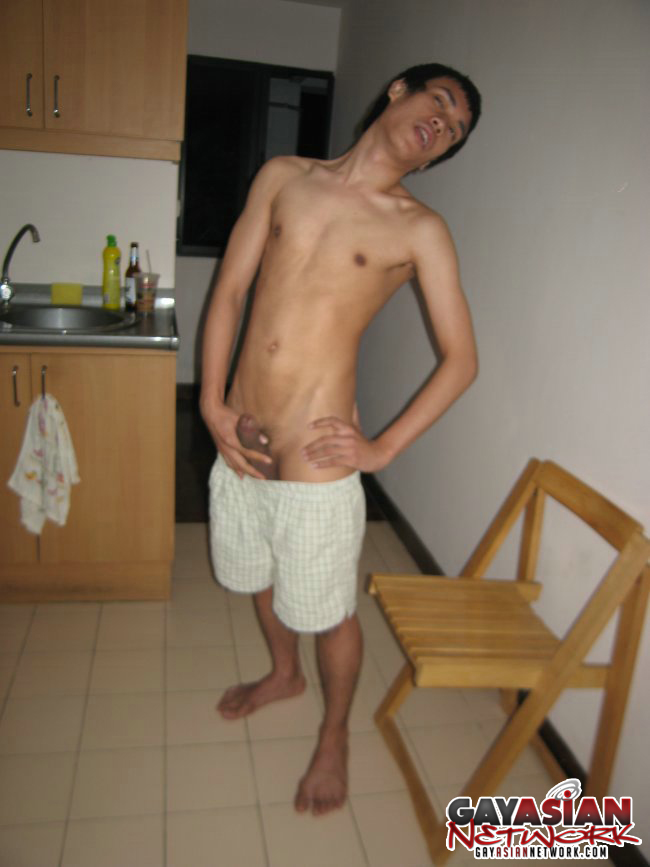 Asian stud takes off his gray shorts then s - XXX Dessert - Picture 13