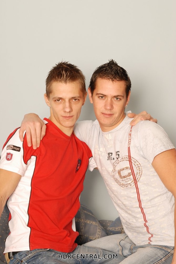 Handsome studs take off their red and white - XXX Dessert - Picture 1