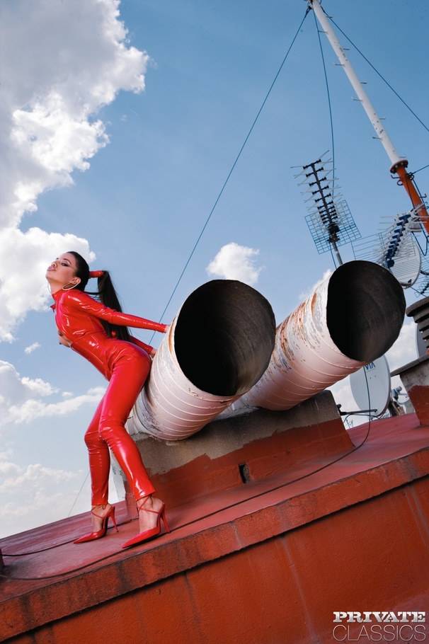 Alluring chicks with steaming hot body wear - XXX Dessert - Picture 1