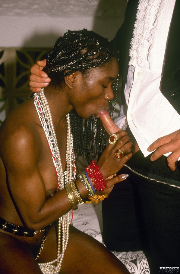 Stunning naked black chick teases her white - XXX Dessert - Picture 6