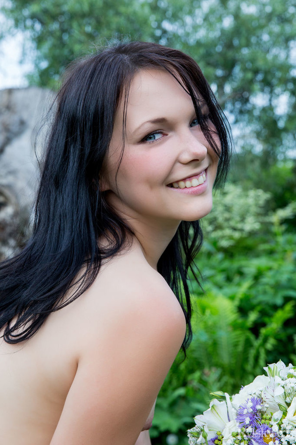 Fresh babe poses nude in garden on wooden c - XXX Dessert - Picture 16