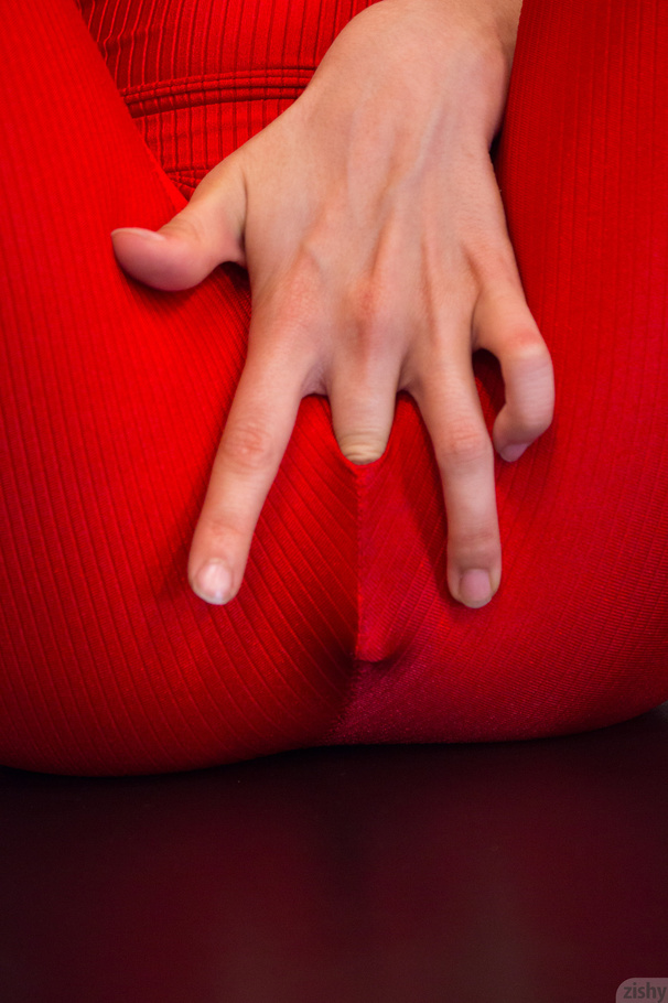 Horny bitch fingers herself through a tiny  - XXX Dessert - Picture 8