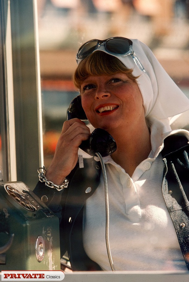 Luscious babe shows her large breasts and c - XXX Dessert - Picture 1