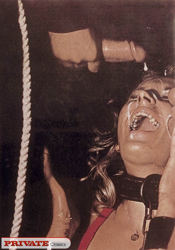 Stunning blonde with steaming hot body in w - XXX Dessert - Picture 11