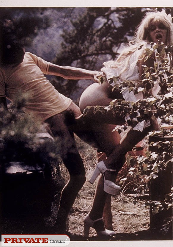 Luscious babe in white dress and high heels - XXX Dessert - Picture 5