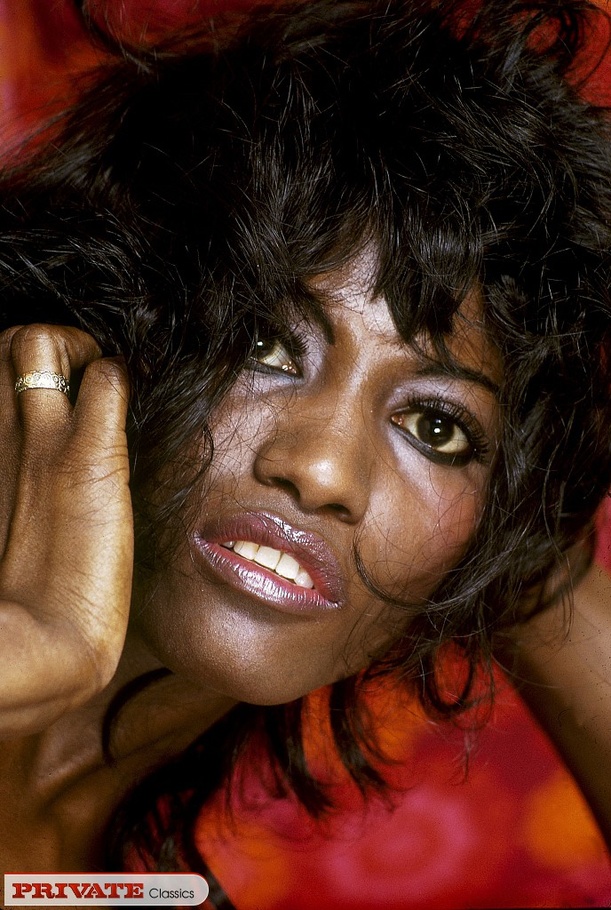 Smoking hot black chick with banging body t - XXX Dessert - Picture 2