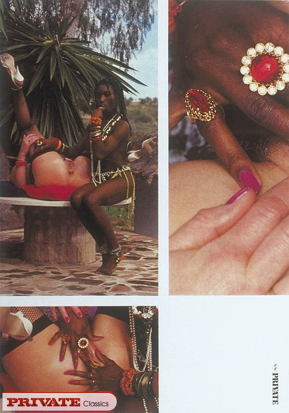 Stunning babe with smoking hot body display - XXX Dessert - Picture 3