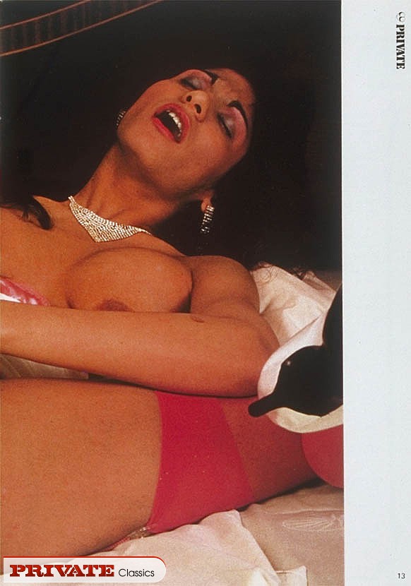 Lusty babe with indulging tits and foxy bod - XXX Dessert - Picture 2