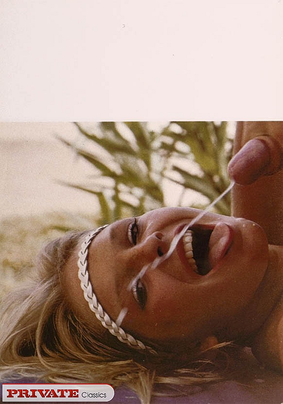 Steaming hot chick displays her alluring bo - XXX Dessert - Picture 11