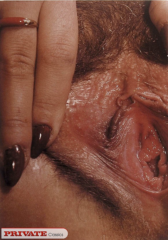 Naked chick with juicy tits and steaming ho - XXX Dessert - Picture 5