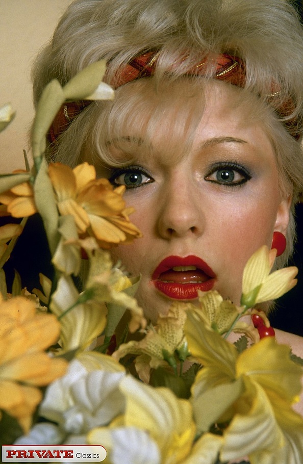 Alluring babes in white lingerie, stockings - XXX Dessert - Picture 15