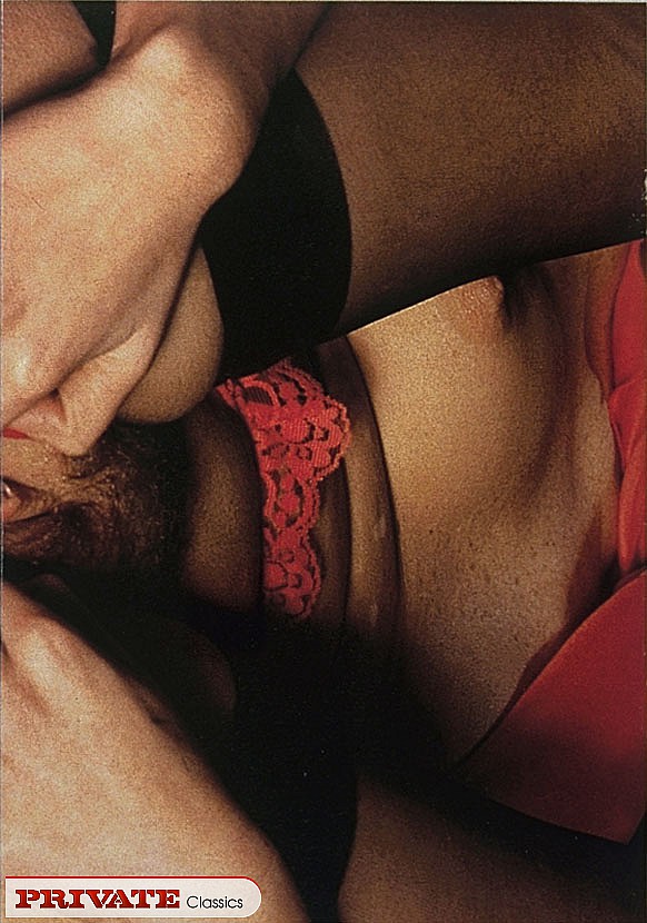 Smoking hot chick wearing brown floral band - XXX Dessert - Picture 5