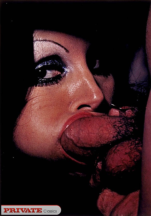 Alluring blonde with steaming hot body in b - XXX Dessert - Picture 11