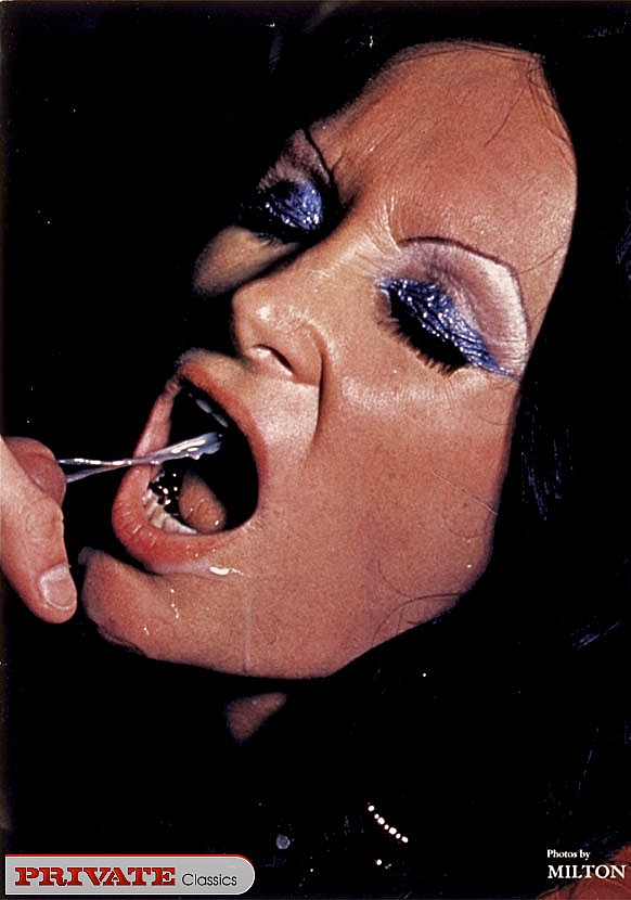 Alluring blonde with steaming hot body in b - XXX Dessert - Picture 12